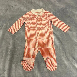 Hanna Andersson - long sleeve footed sleeper/romper. Size 3-6 months